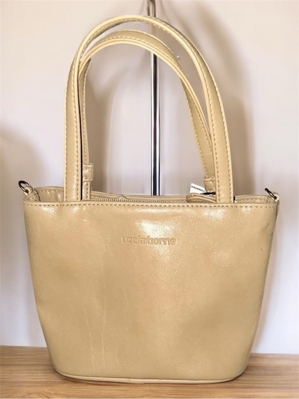 Vintage Small Liz Claiborne Beige Women’s Leather Tote Purse NWT - Picture 3 of 6